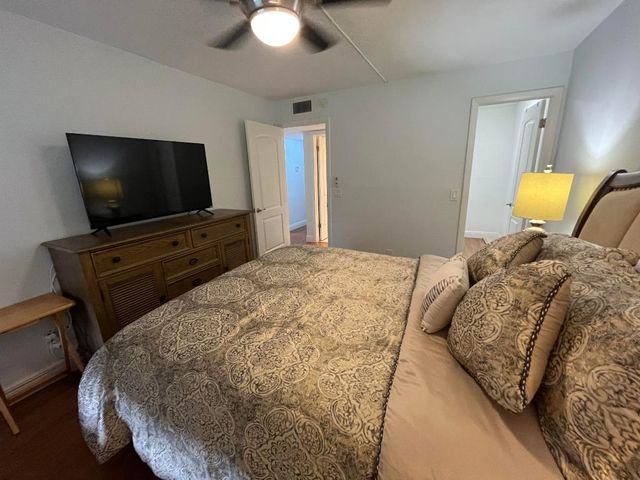 446 Burgundy J, Delray Beach, FL 33484