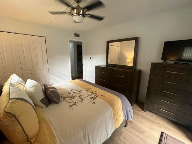 446 Burgundy J, Delray Beach, FL 33484