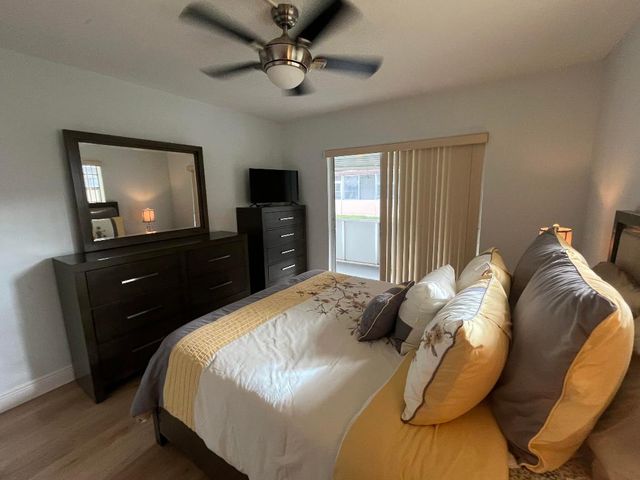 446 Burgundy J, Delray Beach, FL 33484