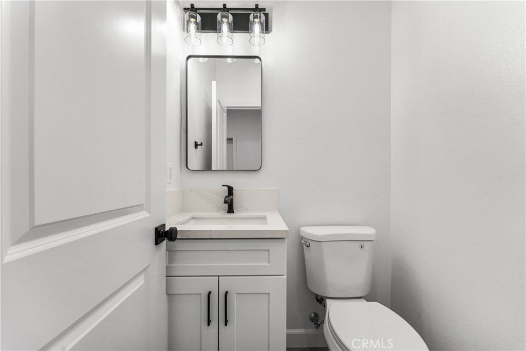 Image 27 of property listing at 10433 Trumbull St, California City, CA 93505