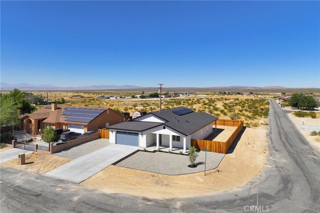 Image 46 of property listing at 10433 Trumbull St, California City, CA 93505
