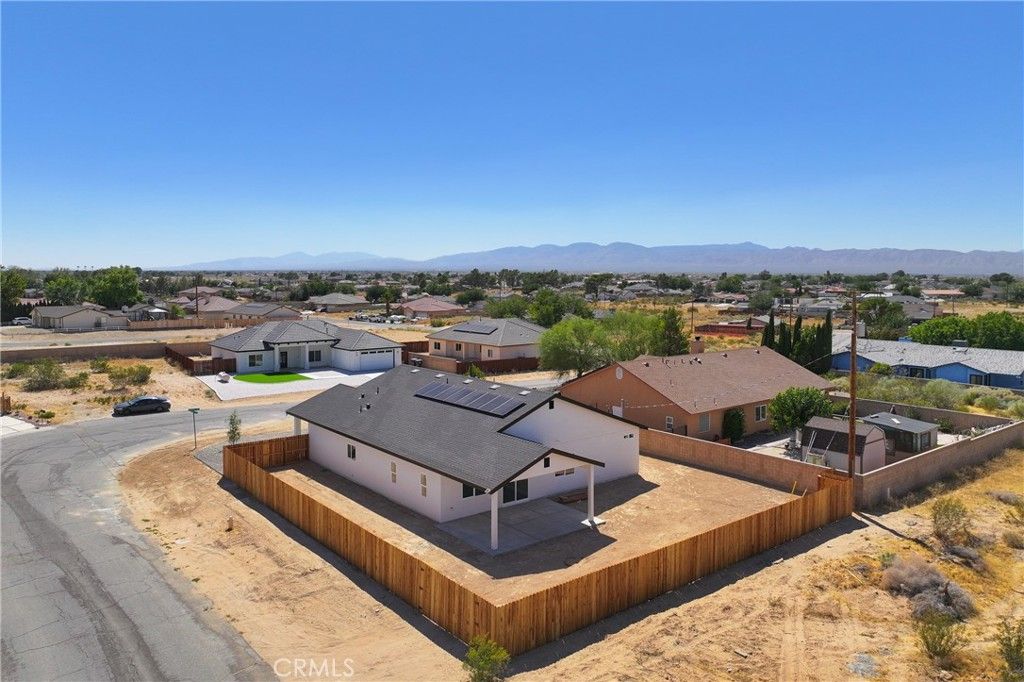 Image 48 of property listing at 10433 Trumbull St, California City, CA 93505