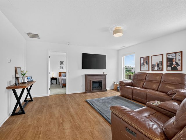 4405 Stone Harbor Court, New Haven, IN 46774