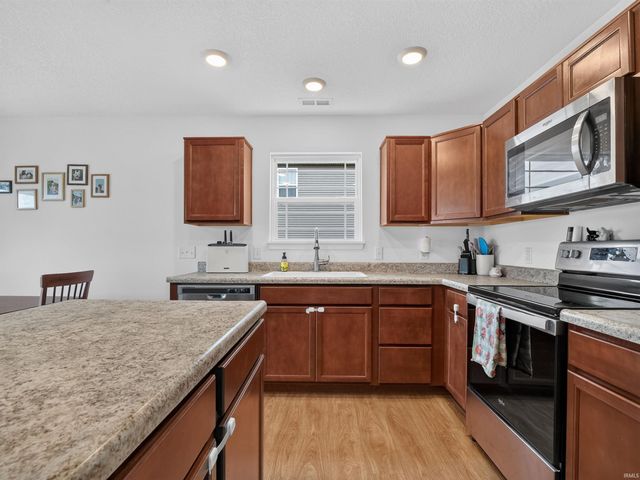 4405 Stone Harbor Court, New Haven, IN 46774