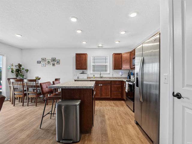 4405 Stone Harbor Court, New Haven, IN 46774