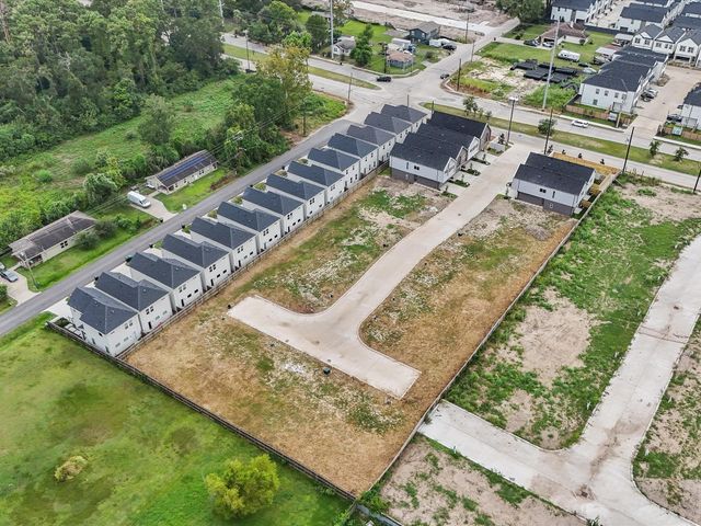 1021 Upside Wheatley Lane, Houston, TX 77091