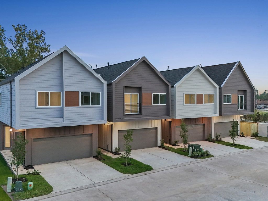1021 Upside Wheatley Lane, Houston, TX 77091
