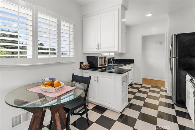 5111 Irvington, Los Angeles, CA 90042