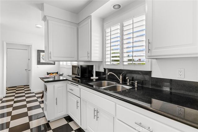 5111 Irvington, Los Angeles, CA 90042
