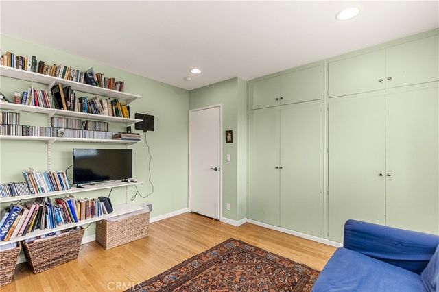 5111 Irvington, Los Angeles, CA 90042
