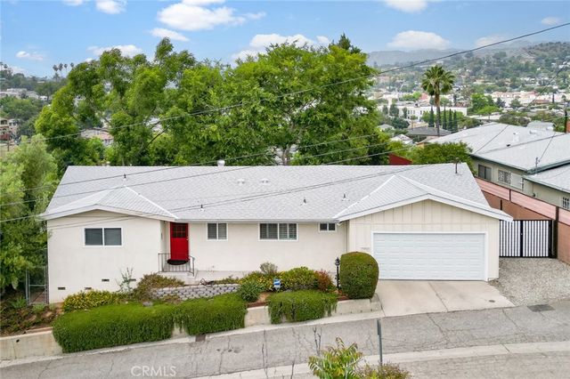 5111 Irvington, Los Angeles, CA 90042