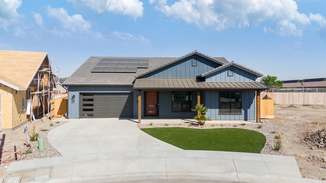 2838 Hidden Cove, Tulare, CA 93274