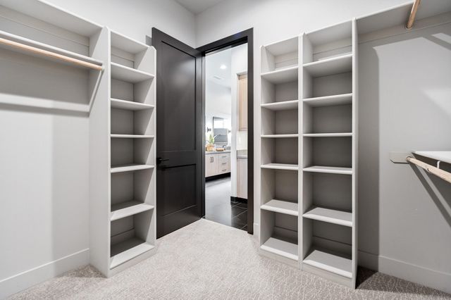 2838 Hidden Cove, Tulare, CA 93274