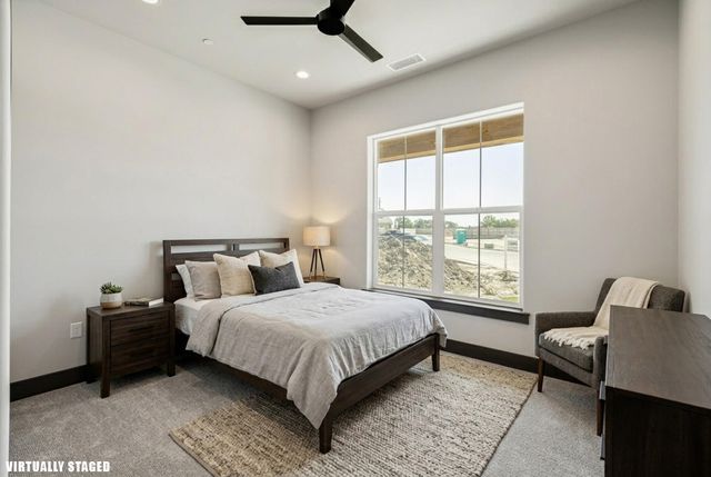 2838 Hidden Cove, Tulare, CA 93274