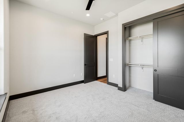 2838 Hidden Cove, Tulare, CA 93274