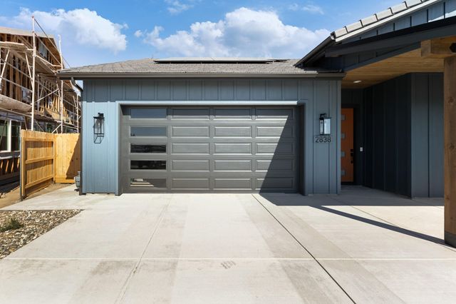 2838 Hidden Cove, Tulare, CA 93274