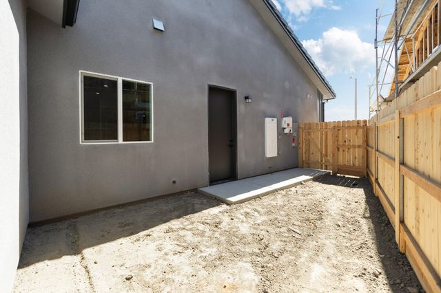 2838 Hidden Cove, Tulare, CA 93274