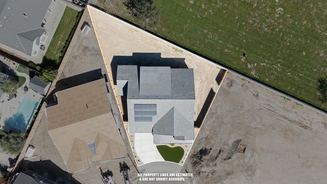 2838 Hidden Cove, Tulare, CA 93274