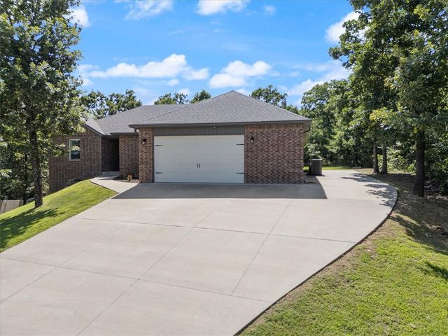 12 Carole Rae Lane, Bella Vista, AR 72714