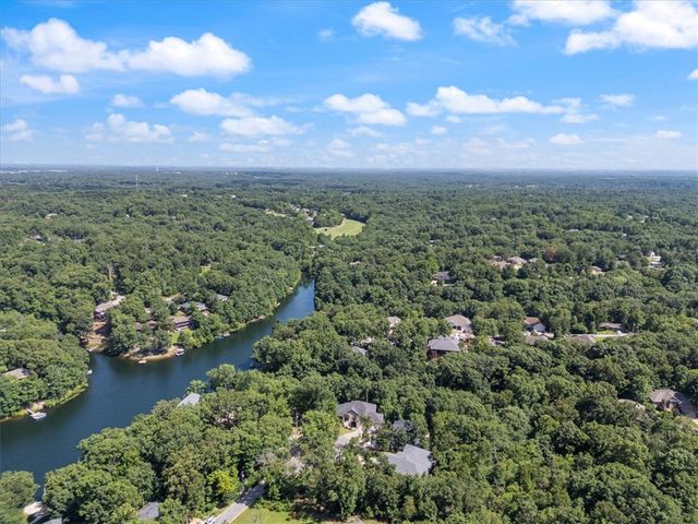 12 Carole Rae Lane, Bella Vista, AR 72714