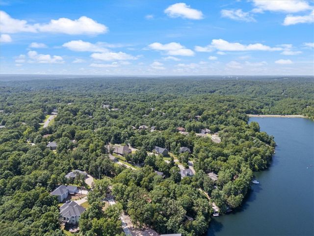 12 Carole Rae Lane, Bella Vista, AR 72714