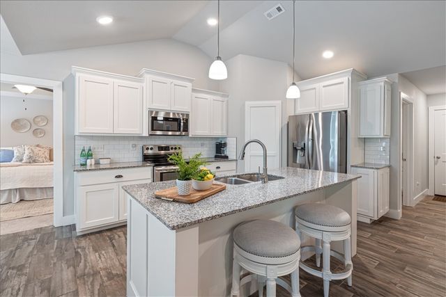12 Carole Rae Lane, Bella Vista, AR 72714
