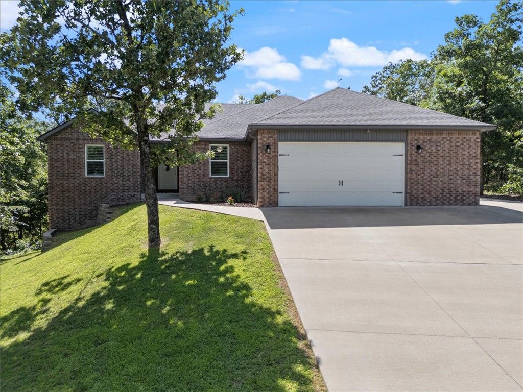 12 Carole Rae Lane, Bella Vista, AR 72714