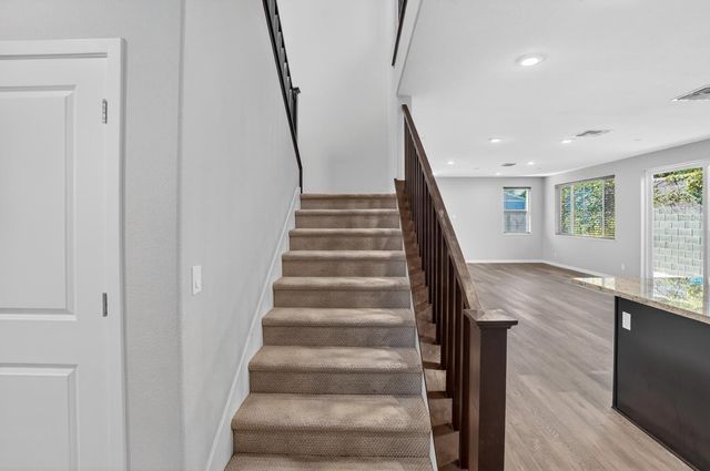 2719 Alcove Way, Sacramento, CA 95833