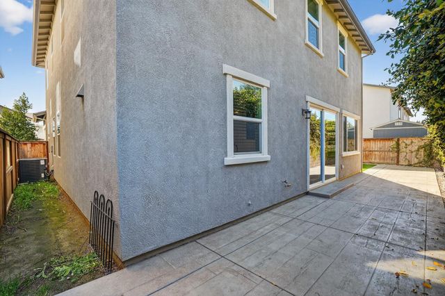 2719 Alcove Way, Sacramento, CA 95833