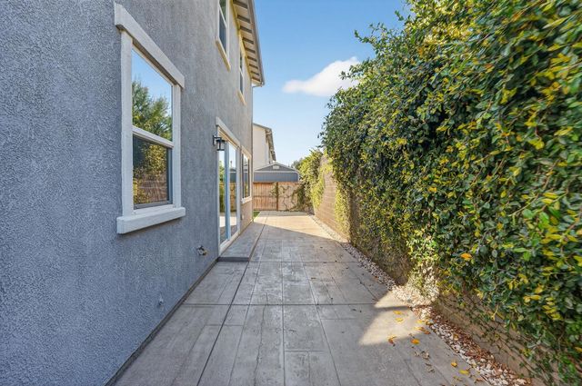 2719 Alcove Way, Sacramento, CA 95833