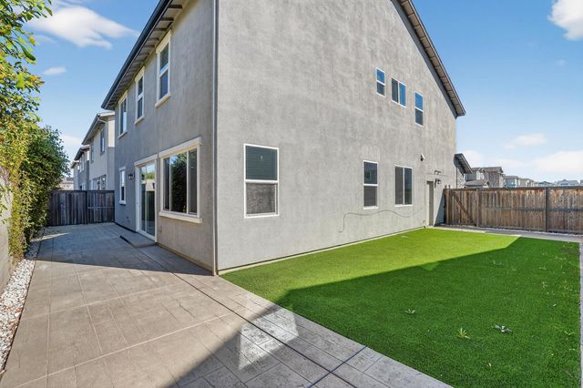 2719 Alcove Way, Sacramento, CA 95833