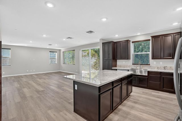 2719 Alcove Way, Sacramento, CA 95833