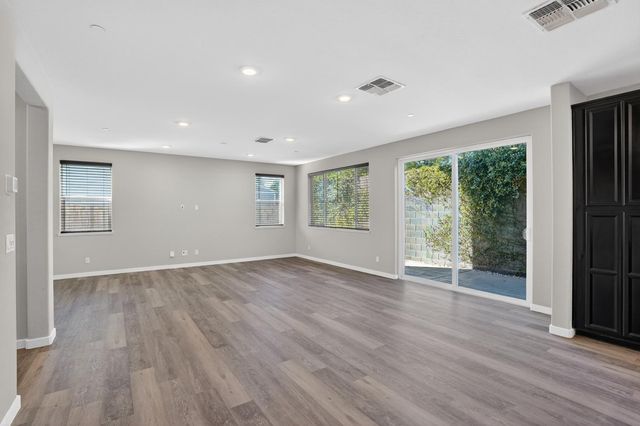 2719 Alcove Way, Sacramento, CA 95833