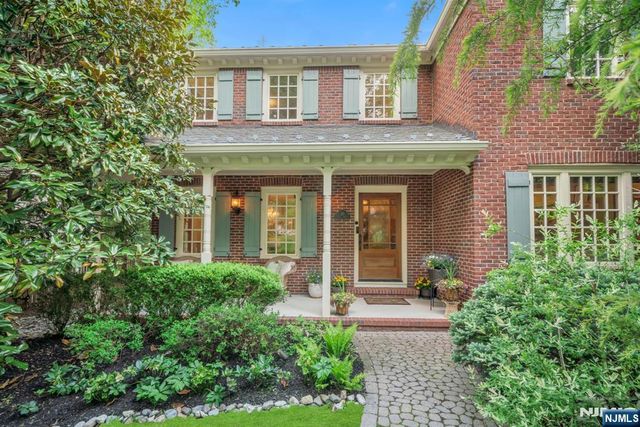 20 Dianne Drive, Montville Township, NJ 07045