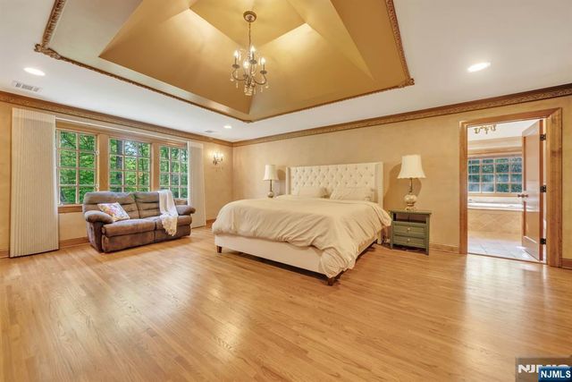 20 Dianne Drive, Montville Township, NJ 07045