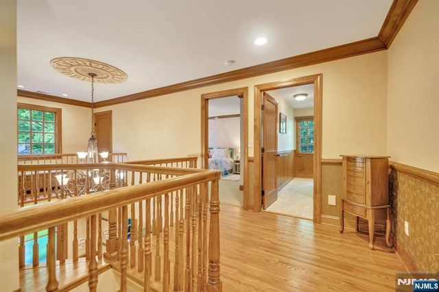 20 Dianne Drive, Montville Township, NJ 07045