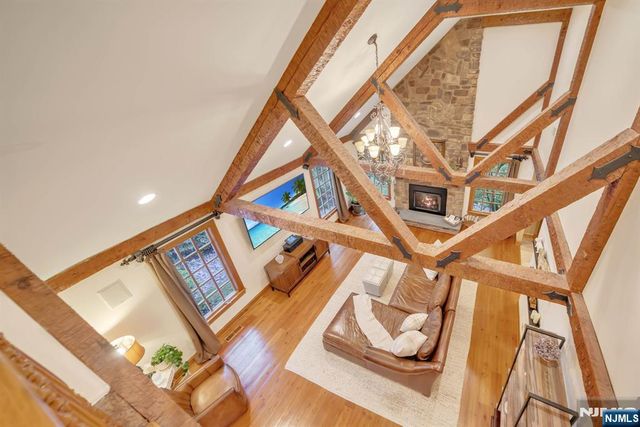20 Dianne Drive, Montville Township, NJ 07045