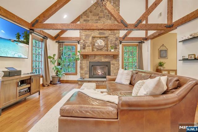 20 Dianne Drive, Montville Township, NJ 07045