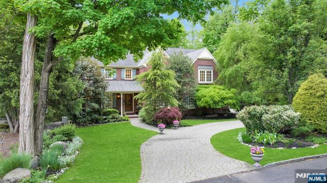 20 Dianne Drive, Montville Township, NJ 07045
