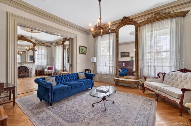 19 High Street, Chester, NY 10918