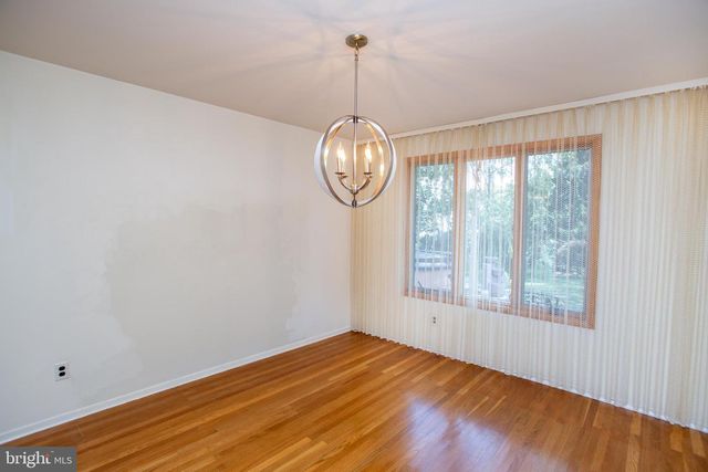 527 CEDARBROOK RD, Southampton, PA 18966