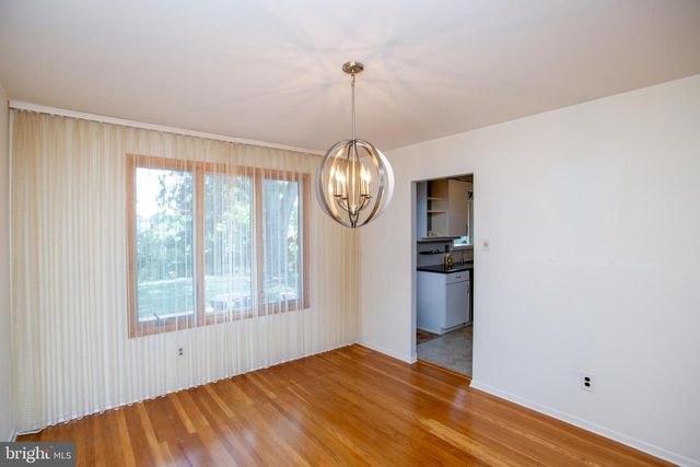 527 CEDARBROOK RD, Southampton, PA 18966