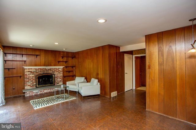 527 CEDARBROOK RD, Southampton, PA 18966