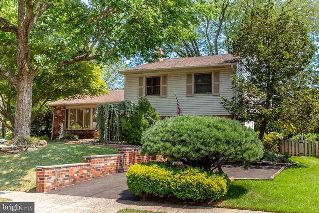 527 CEDARBROOK RD, Southampton, PA 18966