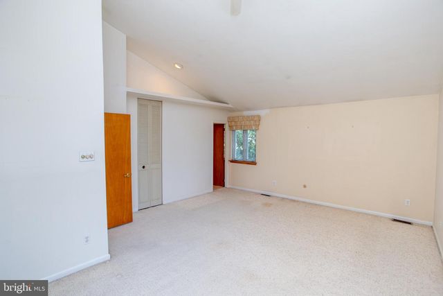 527 CEDARBROOK RD, Southampton, PA 18966