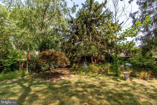 527 CEDARBROOK RD, Southampton, PA 18966