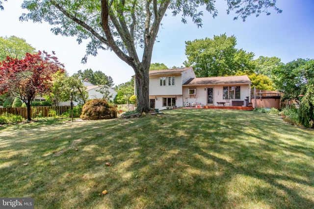 527 CEDARBROOK RD, Southampton, PA 18966