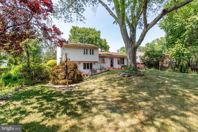 527 CEDARBROOK RD, Southampton, PA 18966