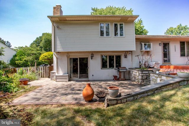 527 CEDARBROOK RD, Southampton, PA 18966
