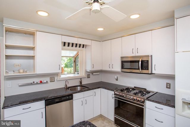527 CEDARBROOK RD, Southampton, PA 18966